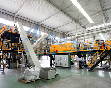 废旧锂电池回收处理成套设备(电池打粉线) 废旧锂电池回收处理成套设备(电池打粉线)